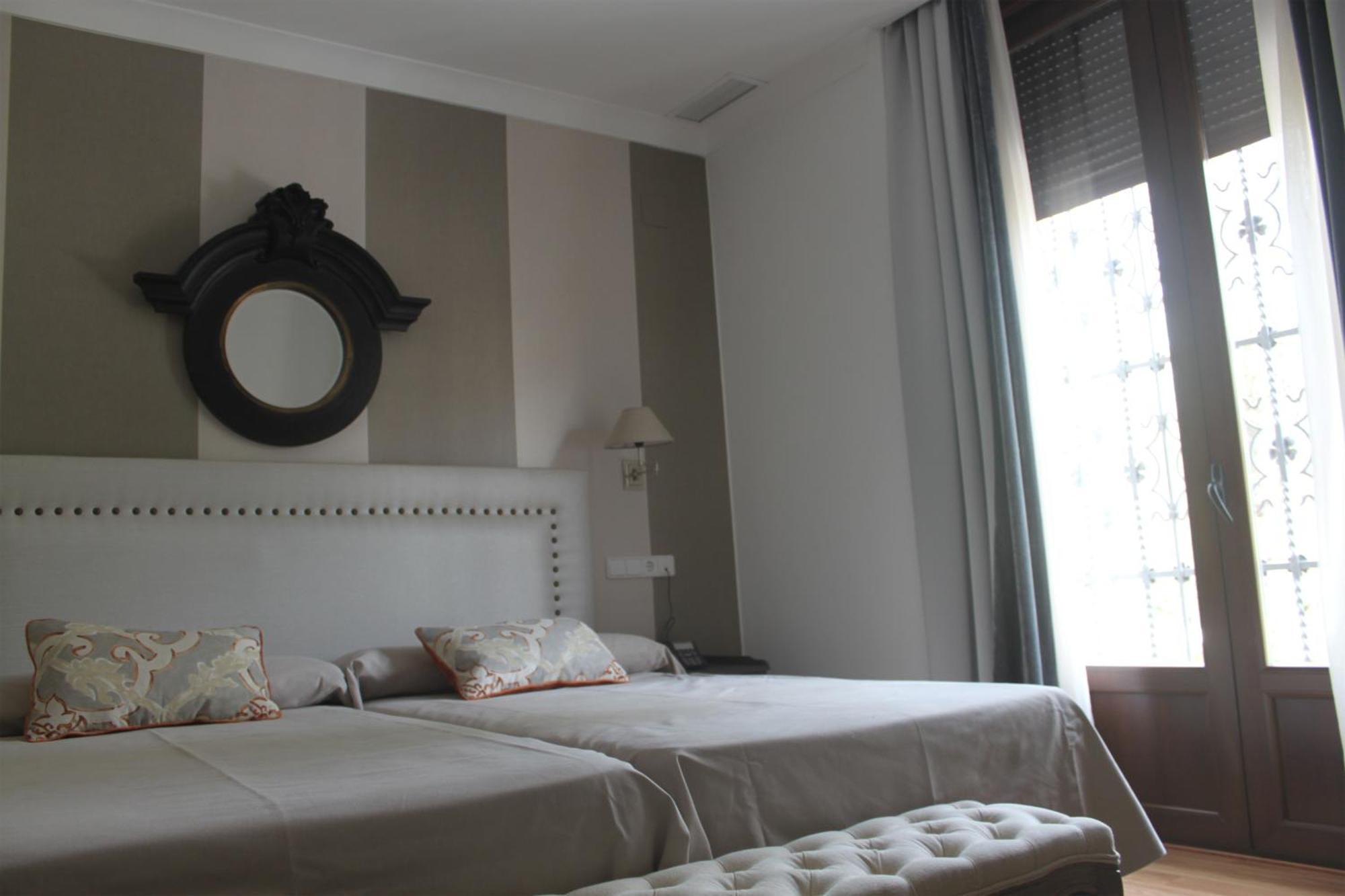 Hotel Villa Maria Cabra Eksteriør bilde